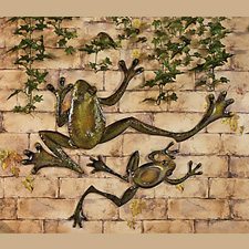 Leapin'-Wall-Frogs